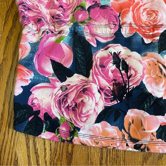 Lululemon Hold Your Om Hoodie Jacket in Secret Garden - Picture 12 of 16